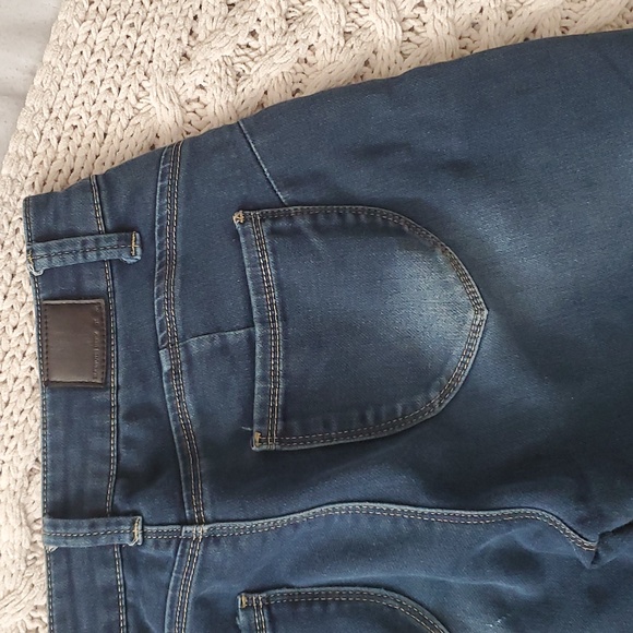 Soft Low Rise Curvy Jegging Butt Curving Jeans Dark Blue- Small - Picture 5 of 8